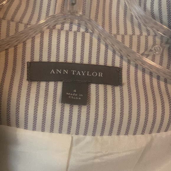 Ann Taylor Seersucker Blazer - Picture 3 of 7